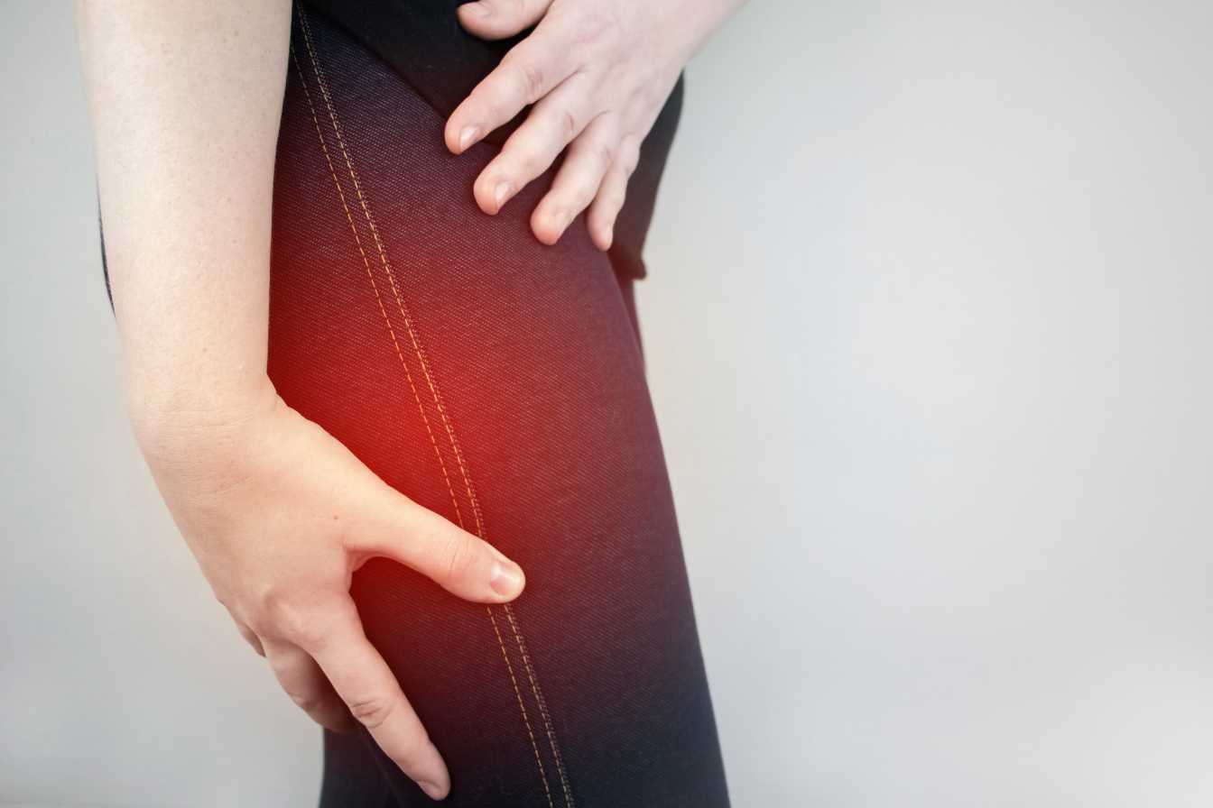 cruralgie-causes-symptomes-et-traitements-efficaces-pour-soulager-cette-douleur-intense-3