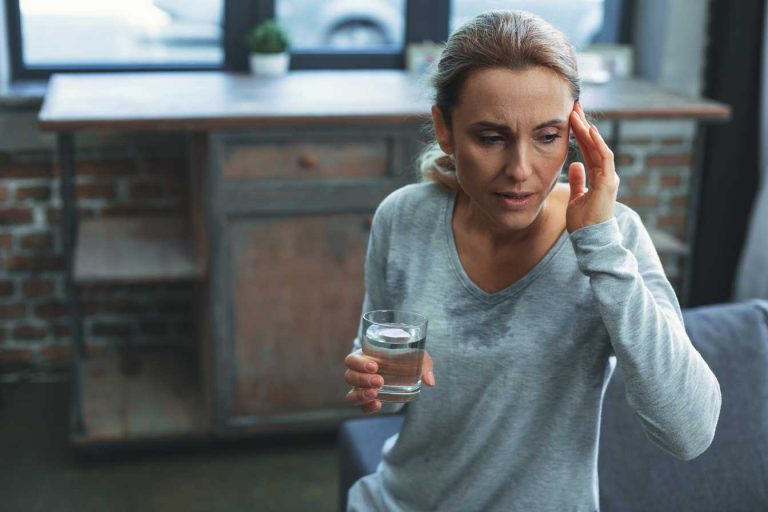 menopause et fatigue causes symptomes et solutions efficaces 1